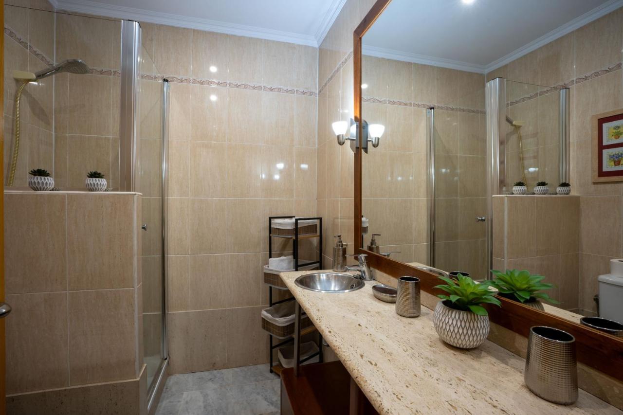 Reina Aixa- Apartamento Centro Гранада Экстерьер фото
